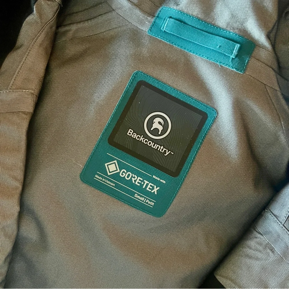 NWOT Backcountry Cottonwoods GORE-TEX Jacket - Size Small - Picture 10 of 13